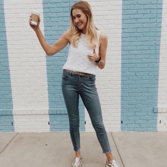 Old Navy Jeans (Two Tones Light Denim 8 Tall/Long) - Picture 2 of 7